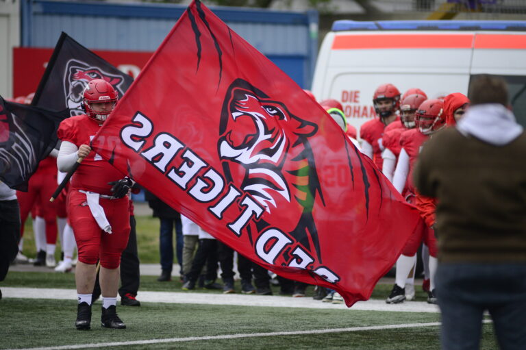 GAMEDAY IN FLORIDSDORF – RED TIGERS IM NEUEN STADION